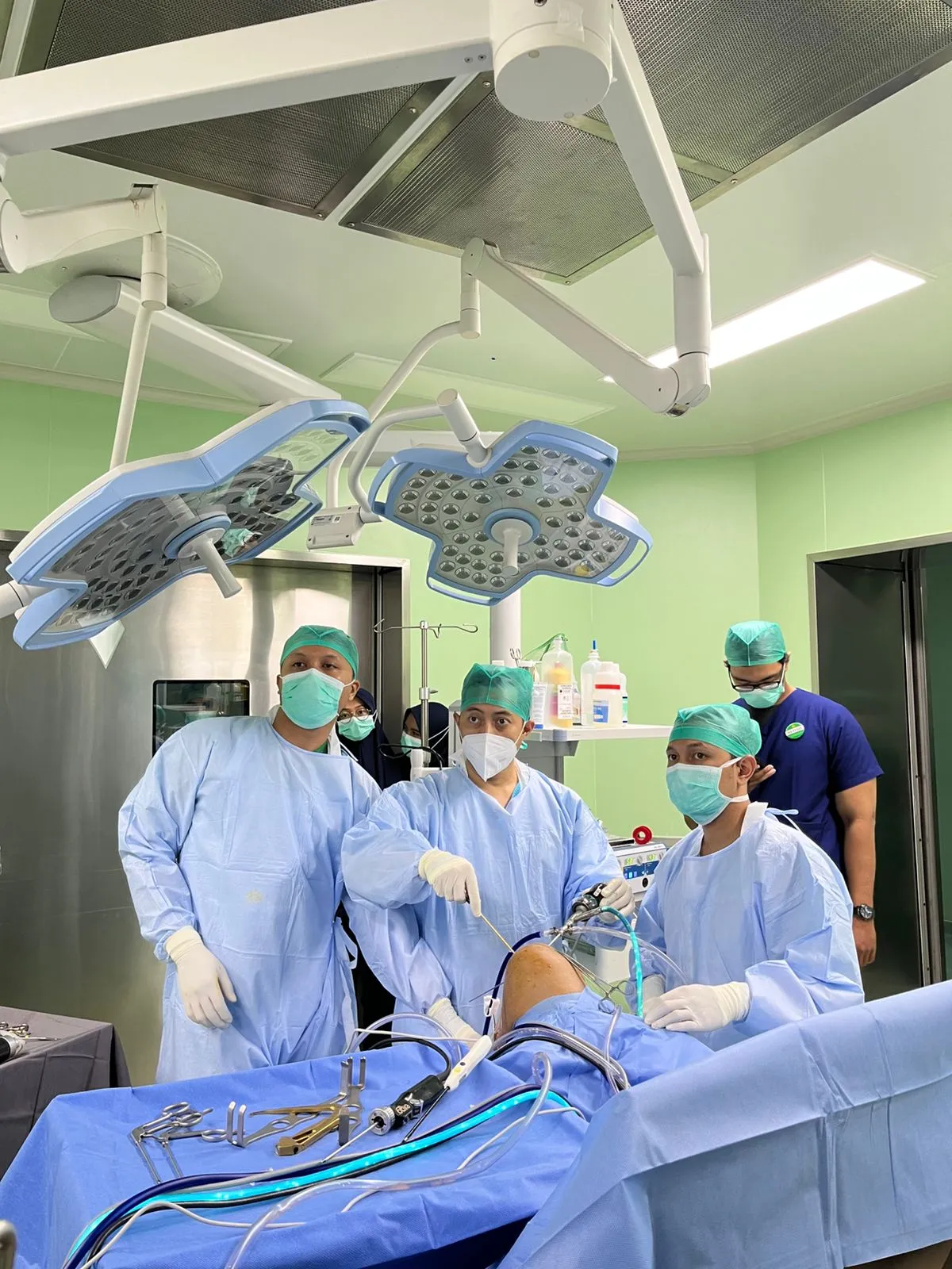 Sesi Praktek dr Meiky